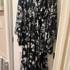 Meghan Los Angeles Elegant Black and White Floral Dress